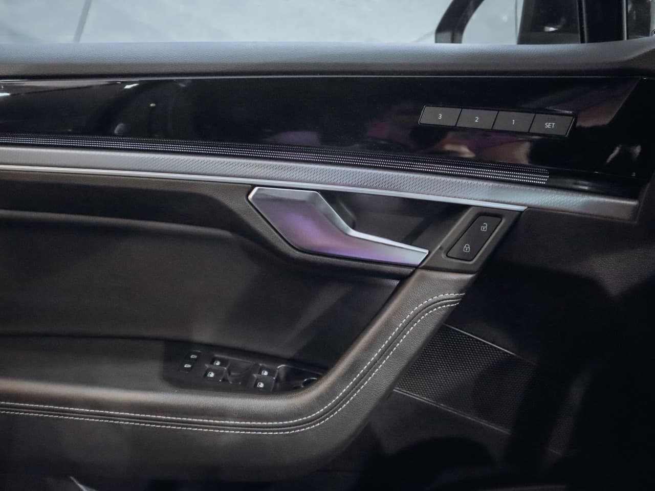 2020 Volkswagen Touareg - 9