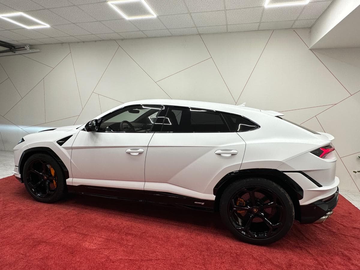 2024 Lamborghini Urus - 6
