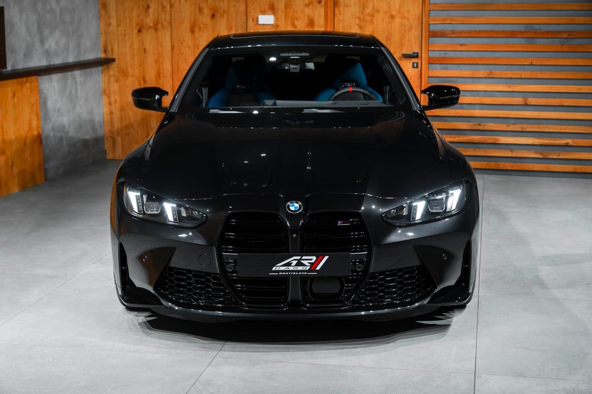 2025 BMW M4 - 2