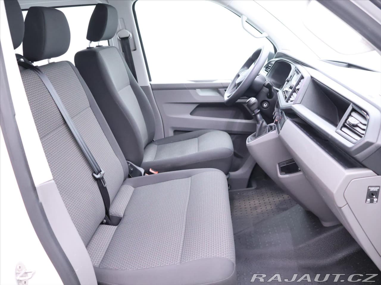 2020 Volkswagen Transporter - 14