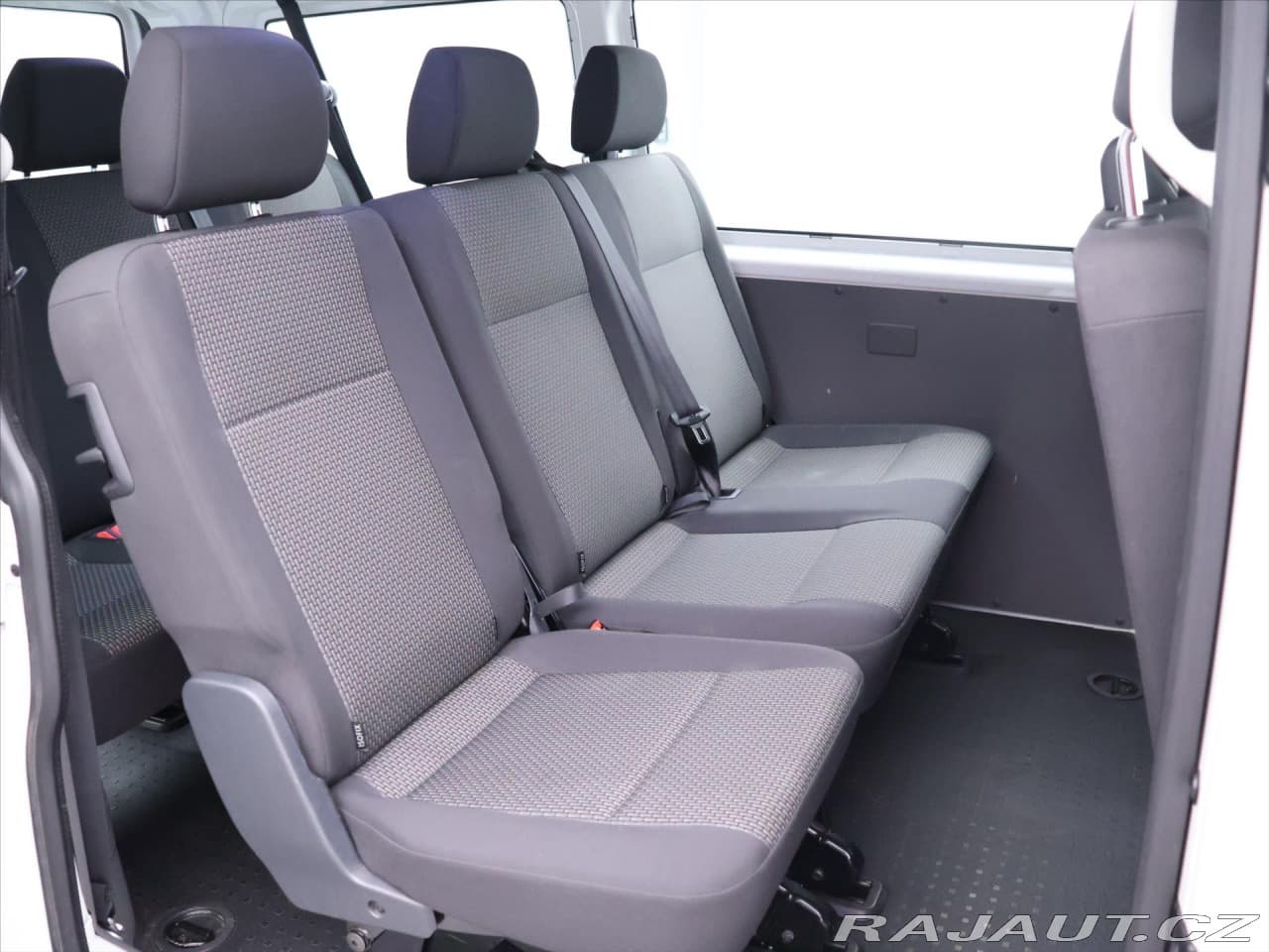 2020 Volkswagen Transporter - 15