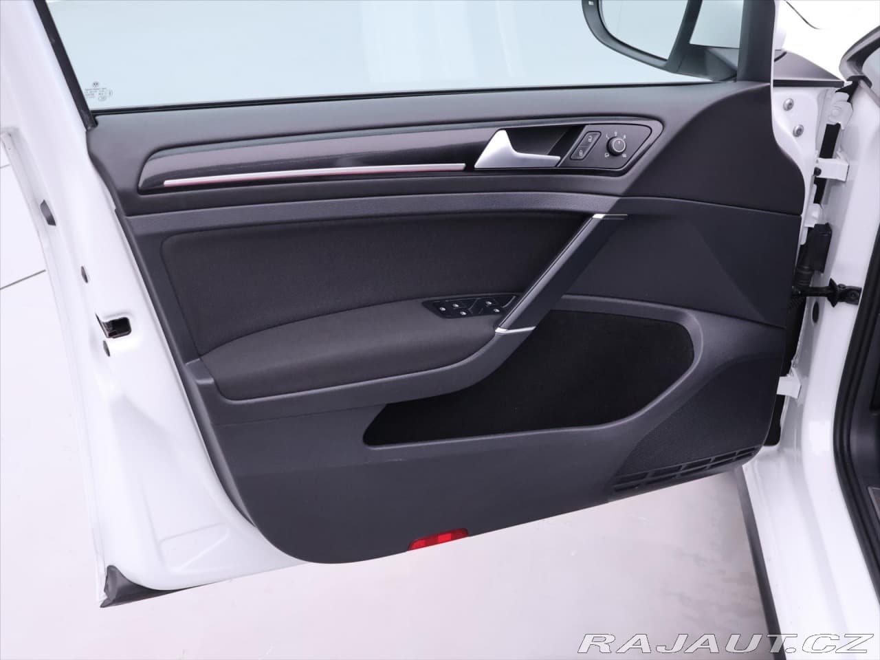 2015 Volkswagen Golf - 10