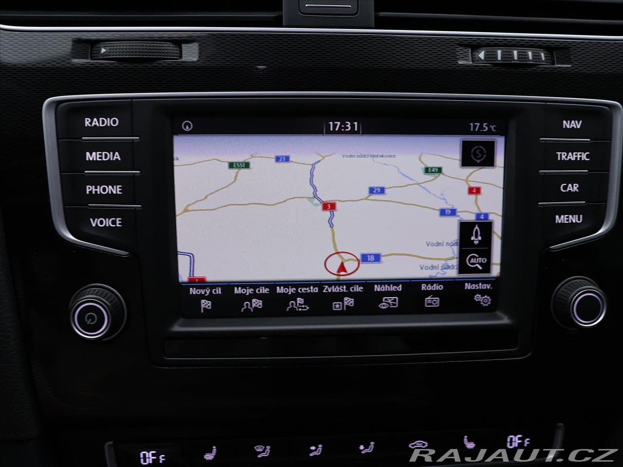 2015 Volkswagen Golf - 19