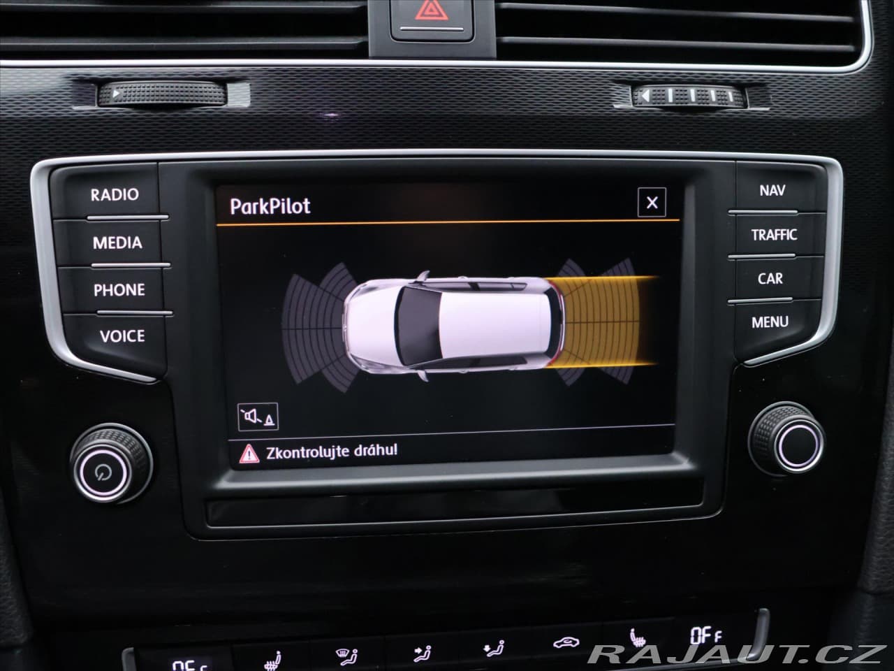 2015 Volkswagen Golf - 20