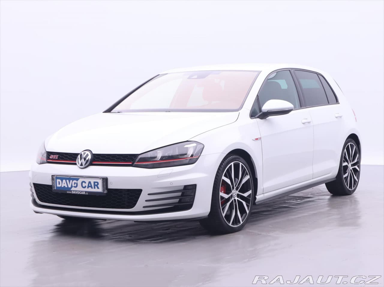2015 Volkswagen Golf - 3