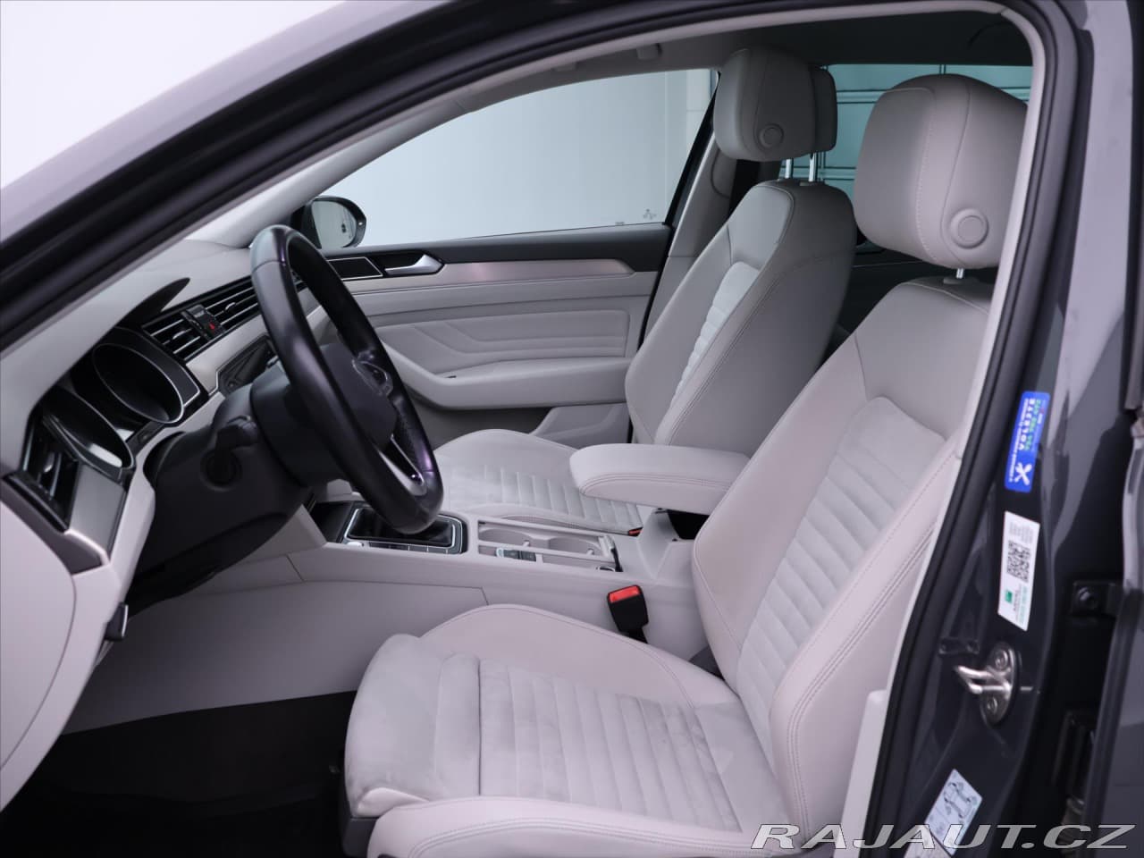 2020 Volkswagen Passat - 11