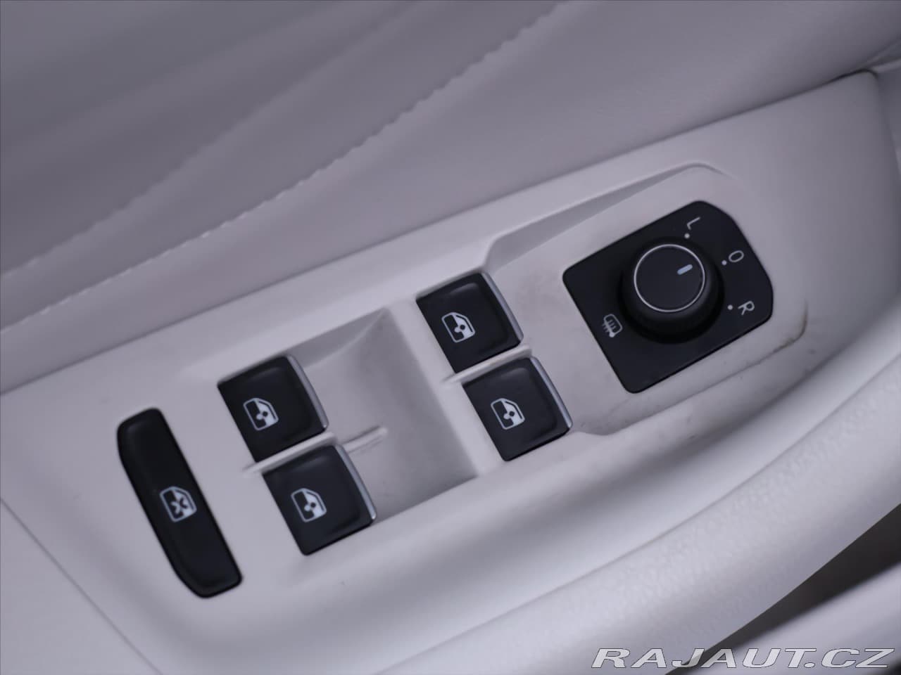 2020 Volkswagen Passat - 15