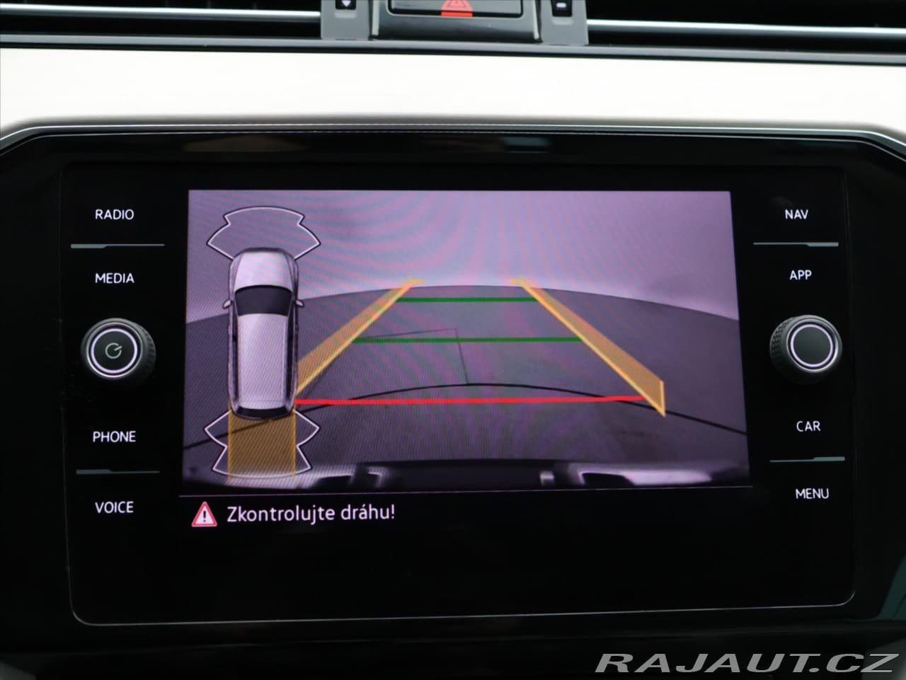 2020 Volkswagen Passat - 20