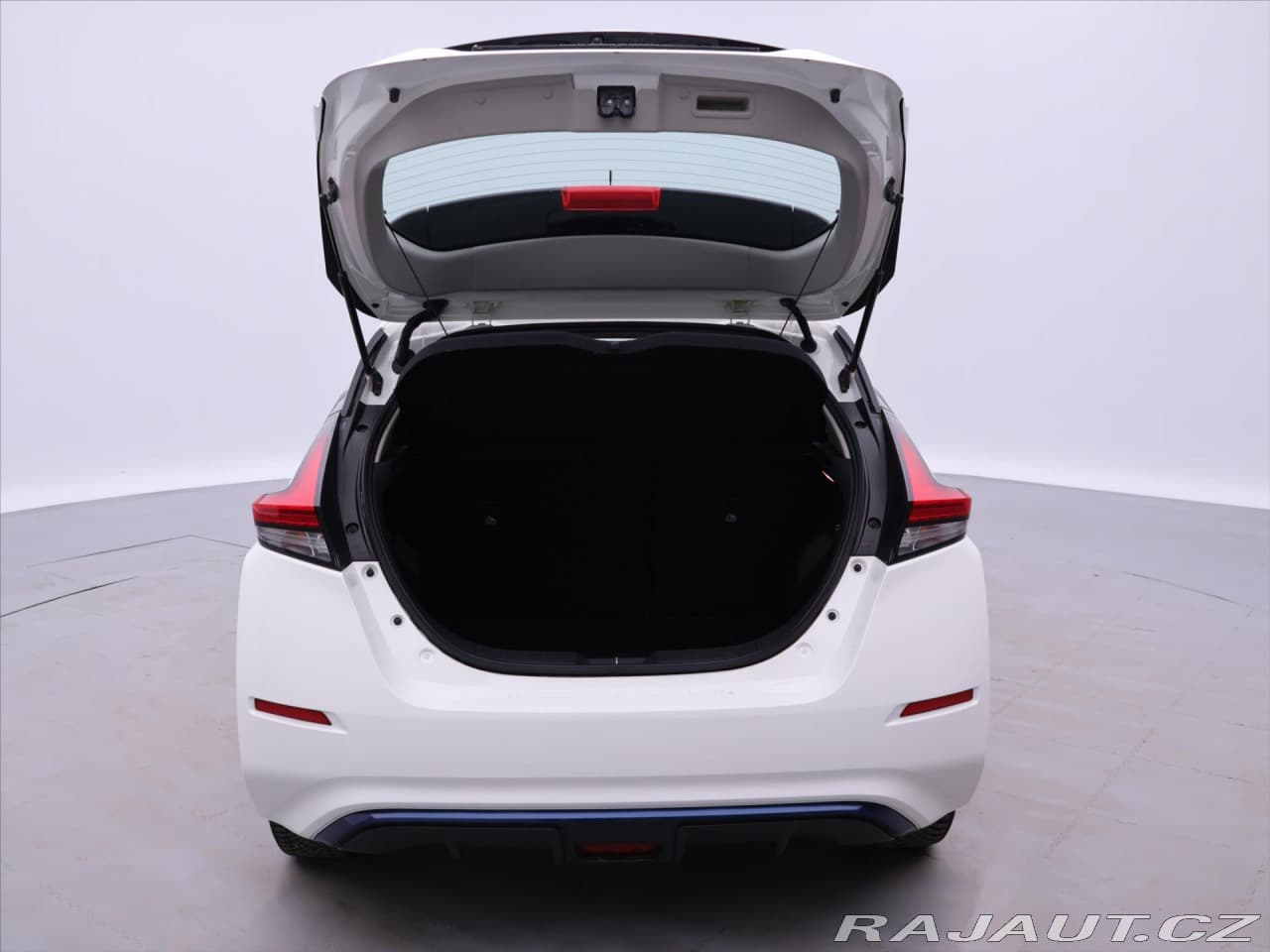 2019 Nissan Leaf - 9