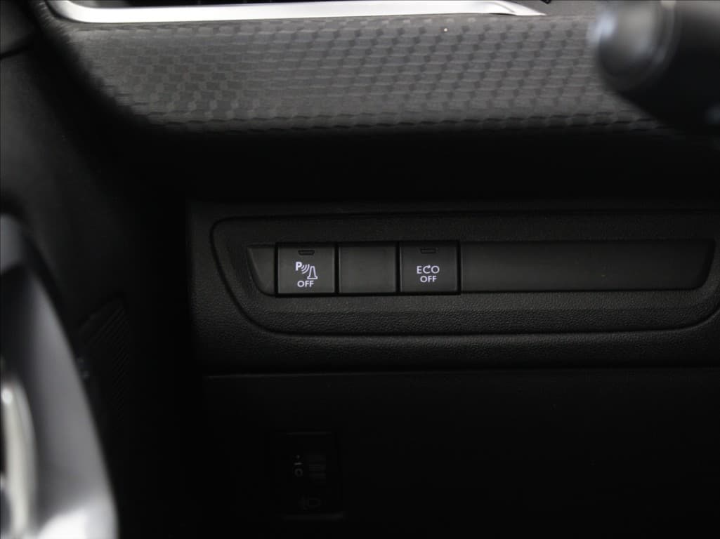 2018 Peugeot 208 - 18