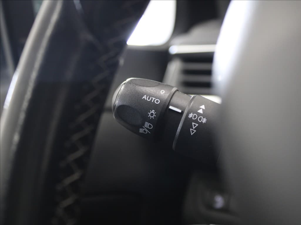 2018 Peugeot 208 - 19