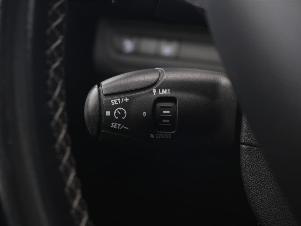 2018 Peugeot 208 - 20