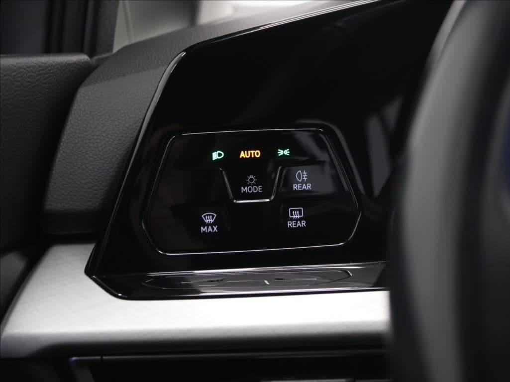 2023 Volkswagen Golf - 20