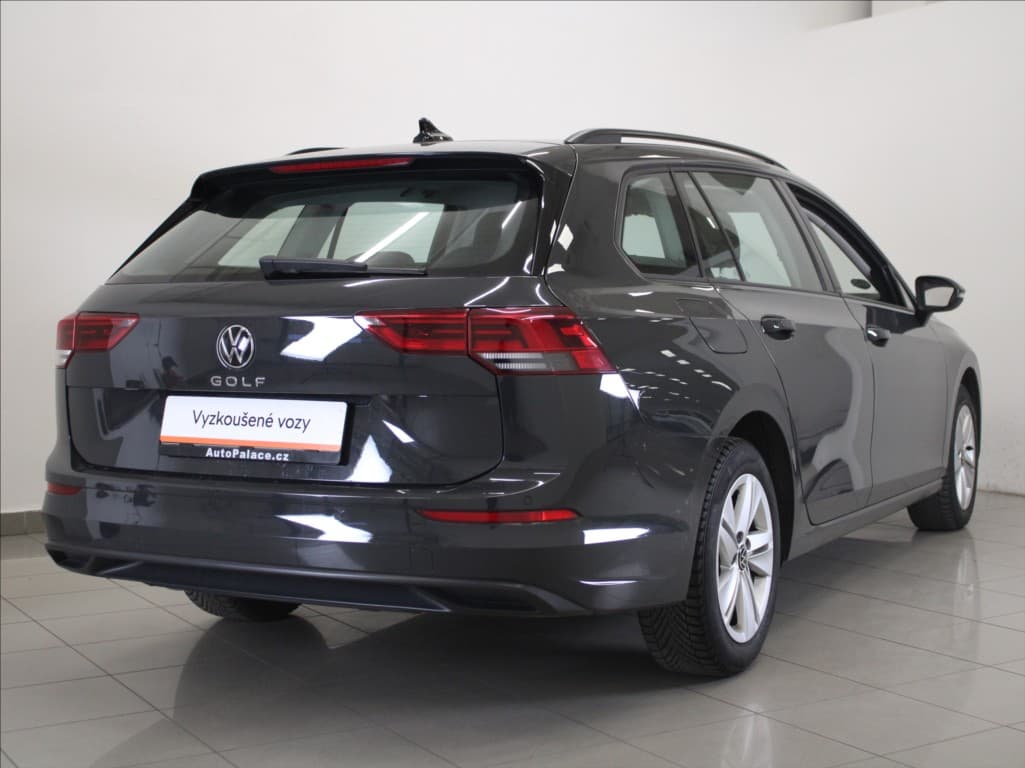 2023 Volkswagen Golf - 3