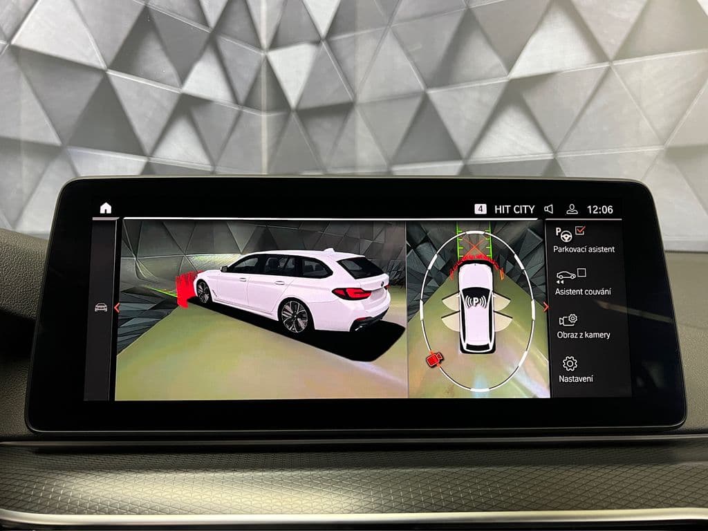 2021 BMW 5-Series - 15