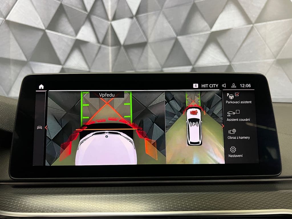 2021 BMW 5-Series - 16