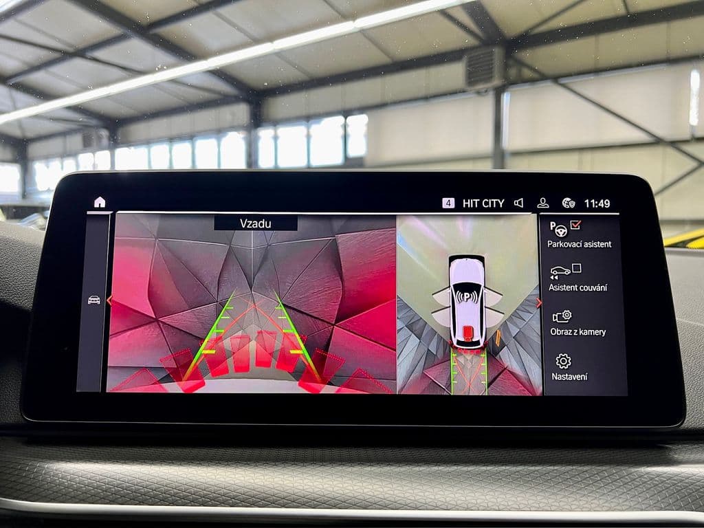 2021 BMW 5-Series - 17