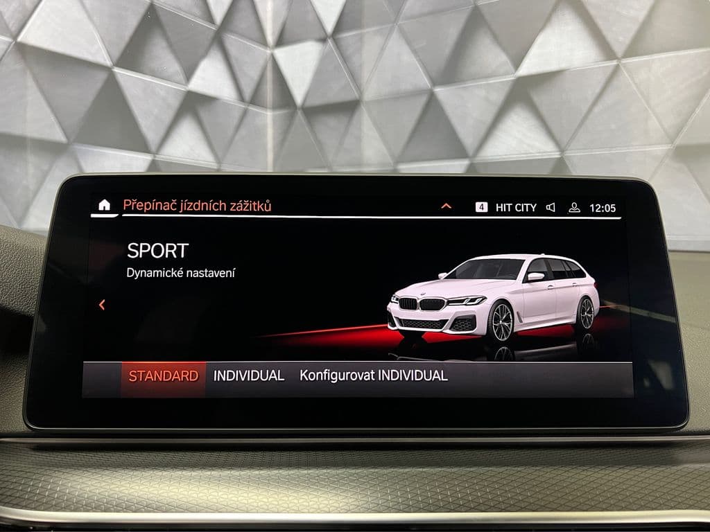 2021 BMW 5-Series - 18