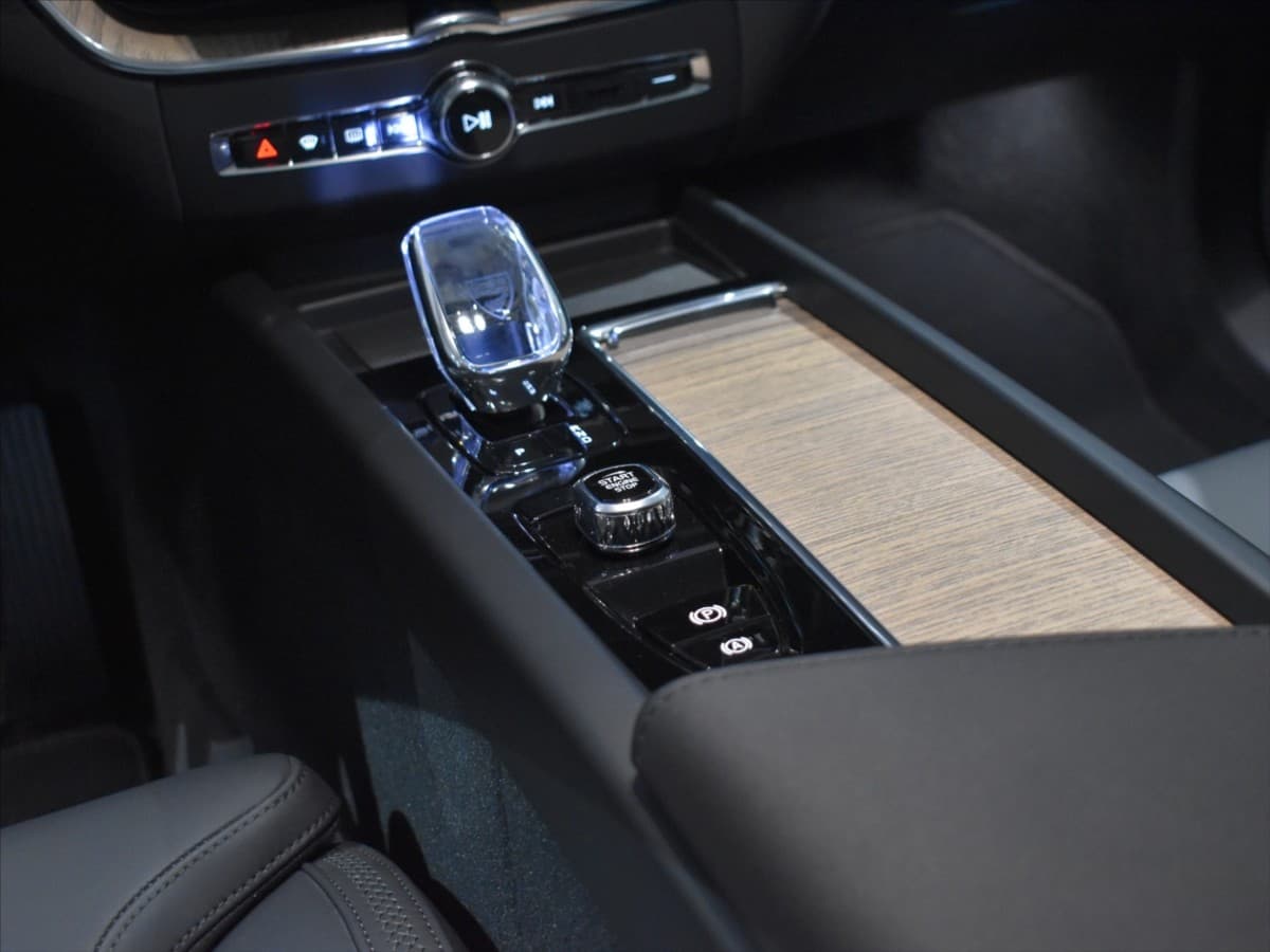 2025 Volvo Xc60 - 14