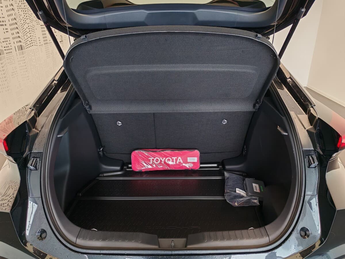 2024 Toyota C-Hr - 12