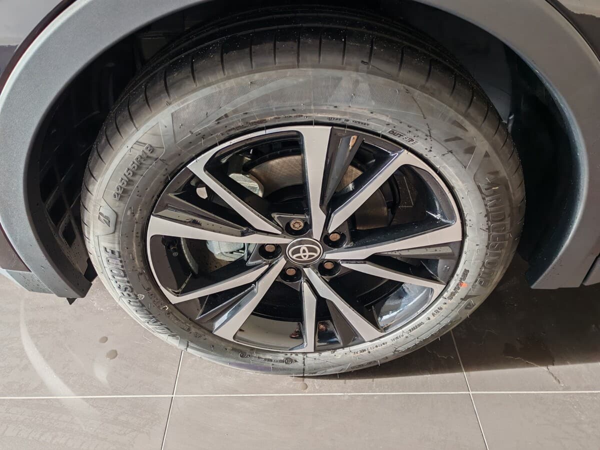 2024 Toyota C-Hr - 13