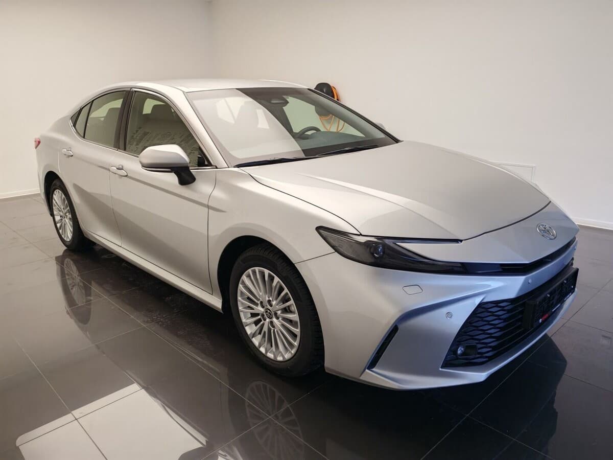 2025 Toyota Camry - 3
