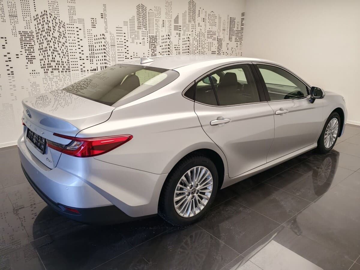 2025 Toyota Camry - 4