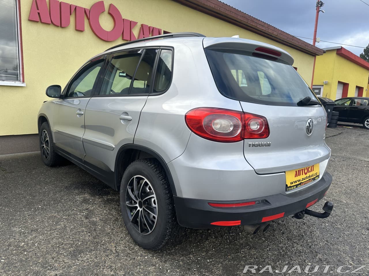 2010 Volkswagen Tiguan - 5