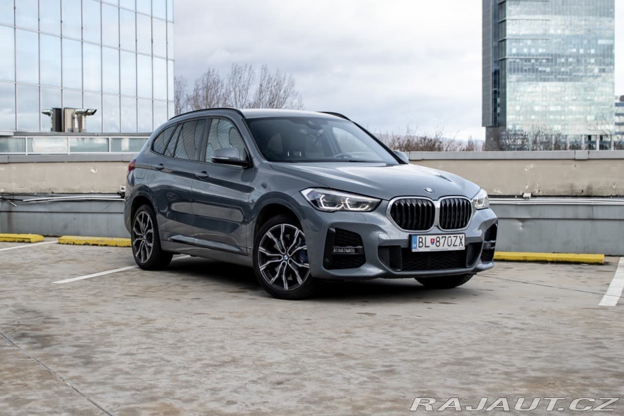 2020 BMW X1 - 11