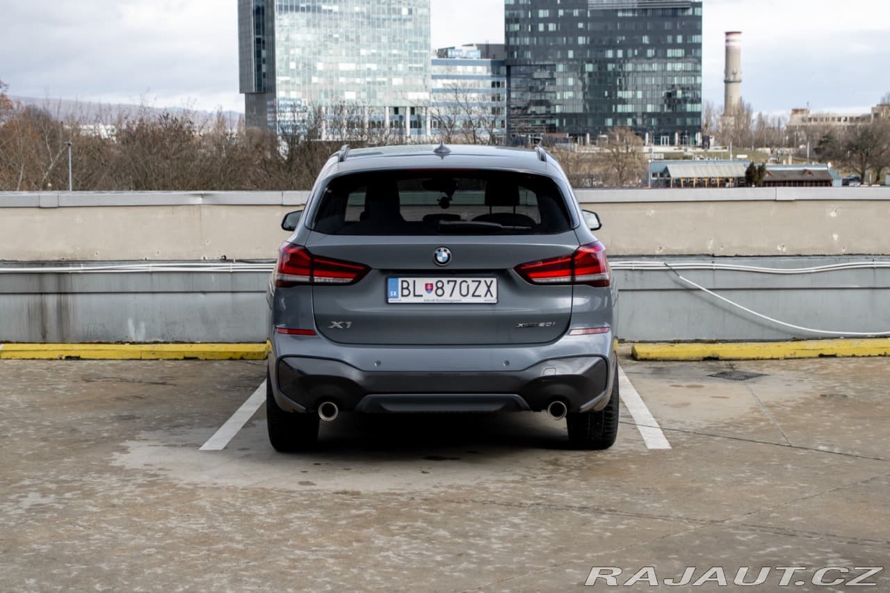 2020 BMW X1 - 8