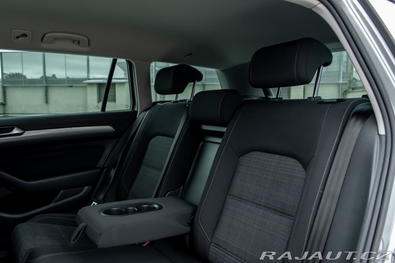 2020 Volkswagen Passat - 16