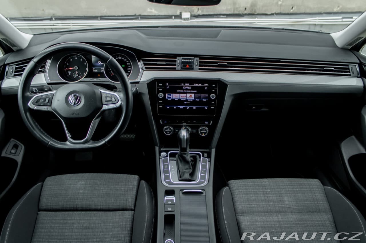 2020 Volkswagen Passat - 20