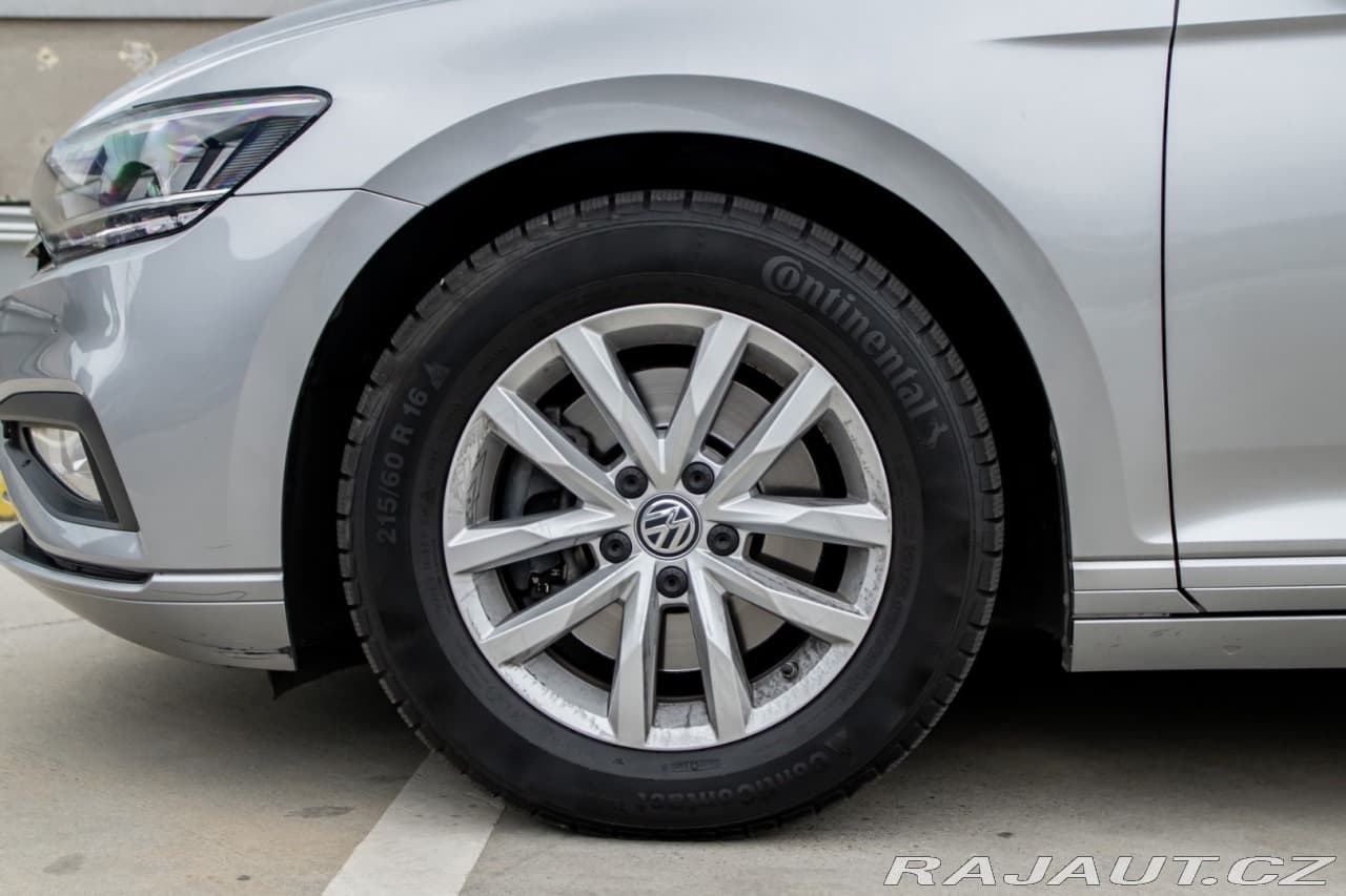 2020 Volkswagen Passat - 6