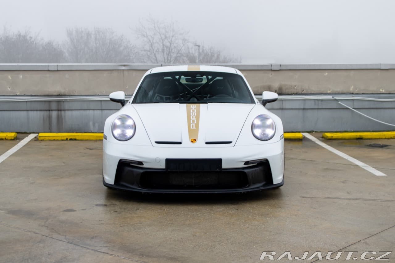 2024 Porsche 911 - 4