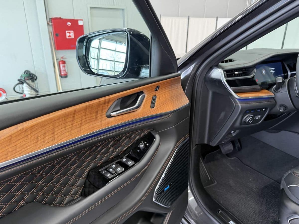 2024 Jeep Ostatní - 12