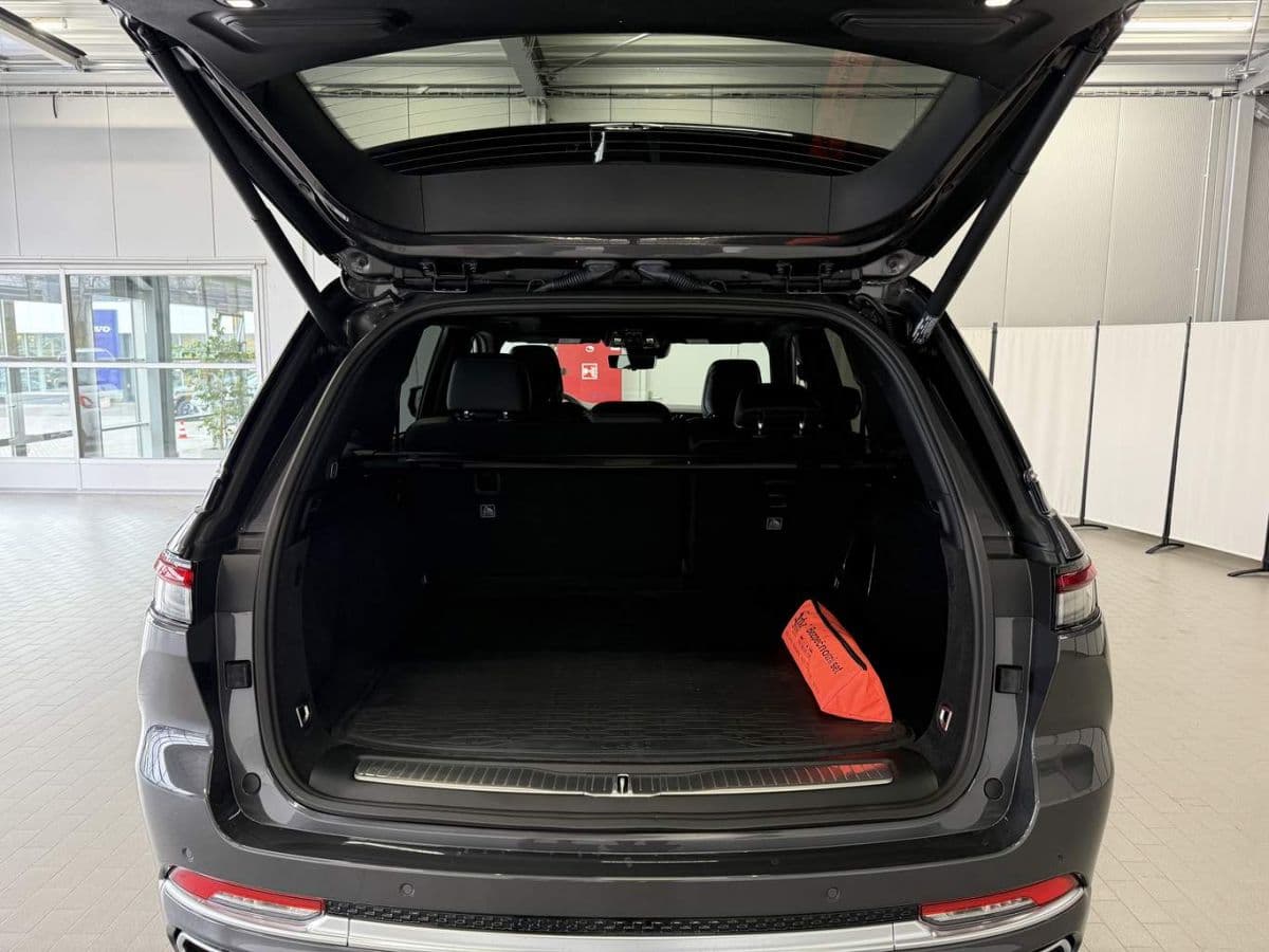 2024 Jeep Ostatní - 9