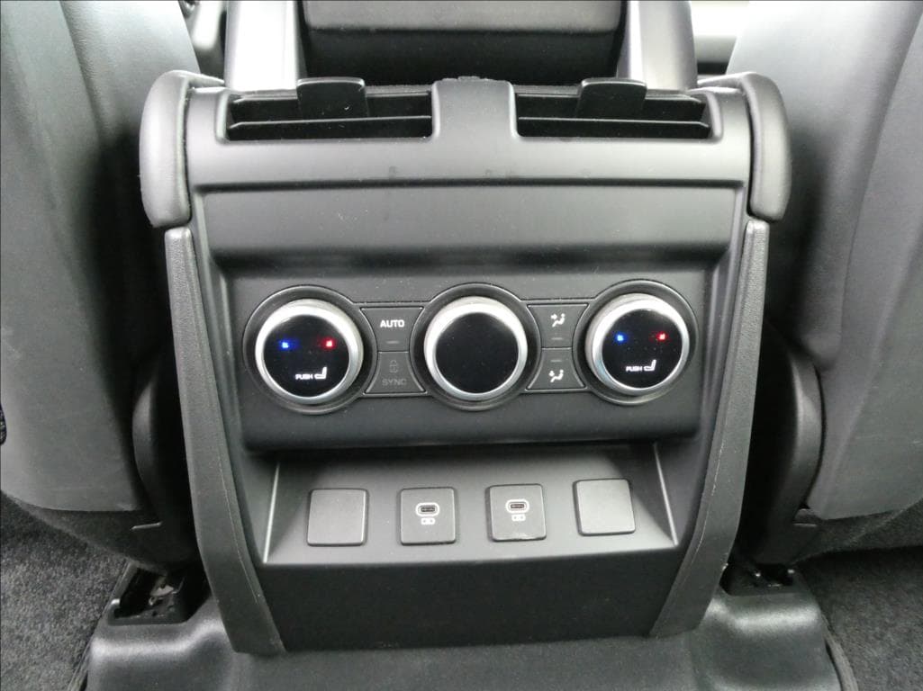 2022 Land Rover Defender - 19