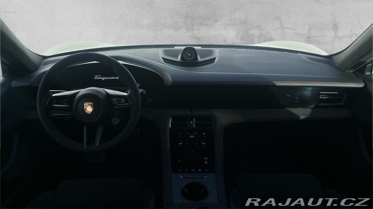 2023 Porsche Taycan - 18