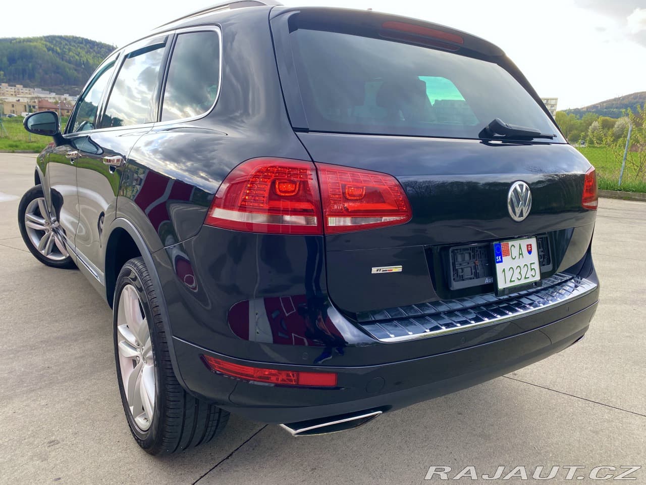 2013 Volkswagen Touareg - 11
