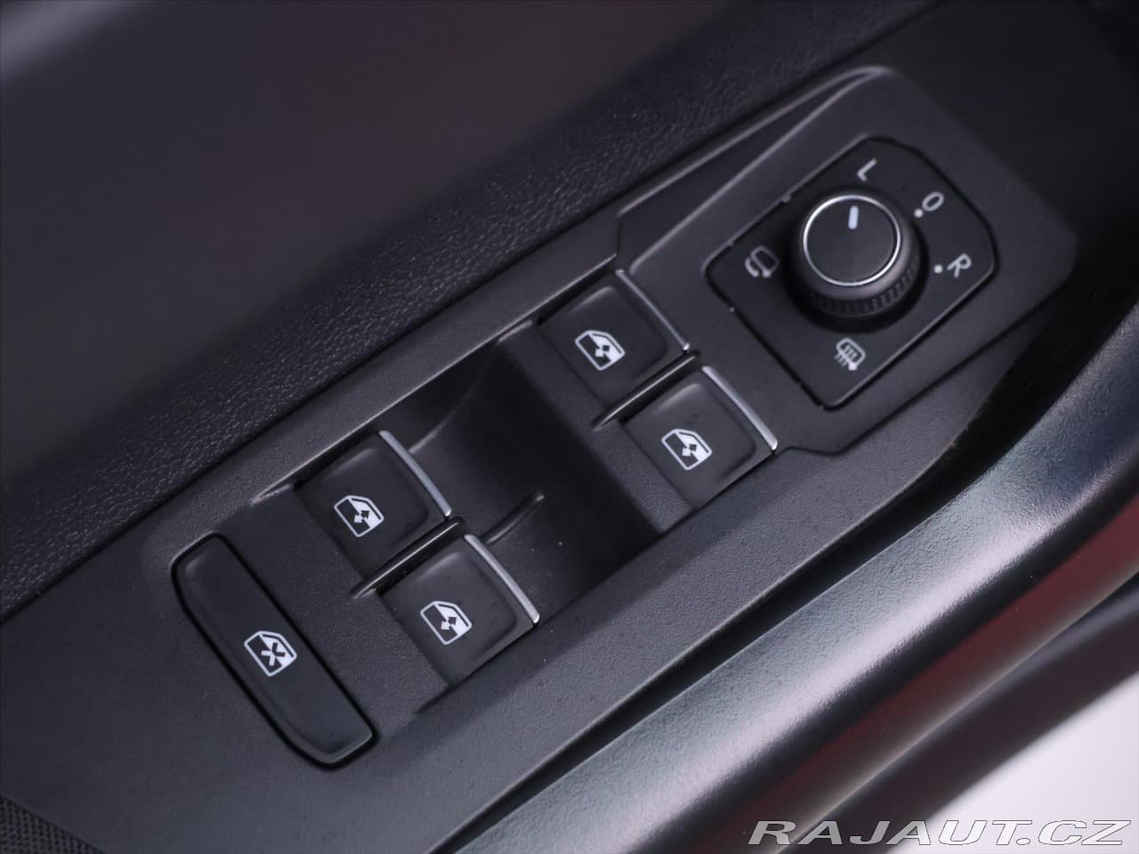 2022 Volkswagen Taigo - 16