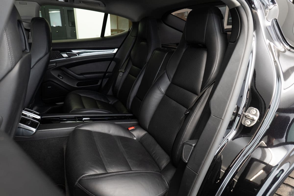 2011 Porsche Panamera - 11