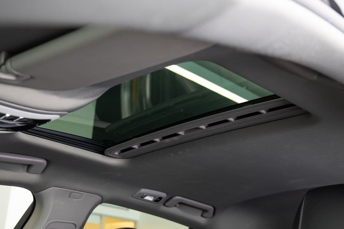 2011 Porsche Panamera - 16