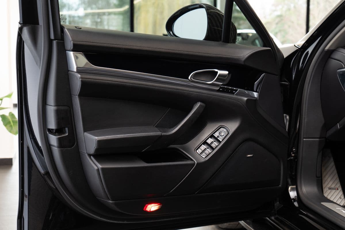 2011 Porsche Panamera - 7