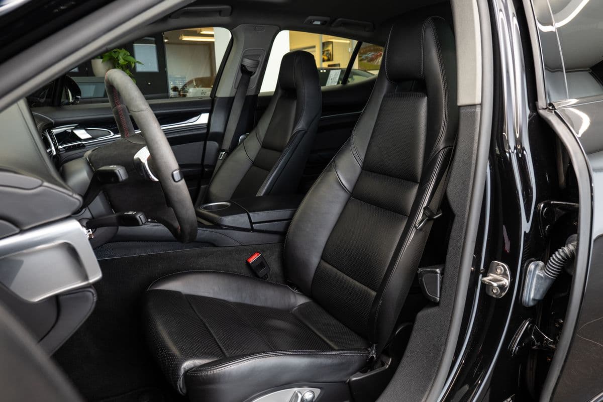 2011 Porsche Panamera - 8