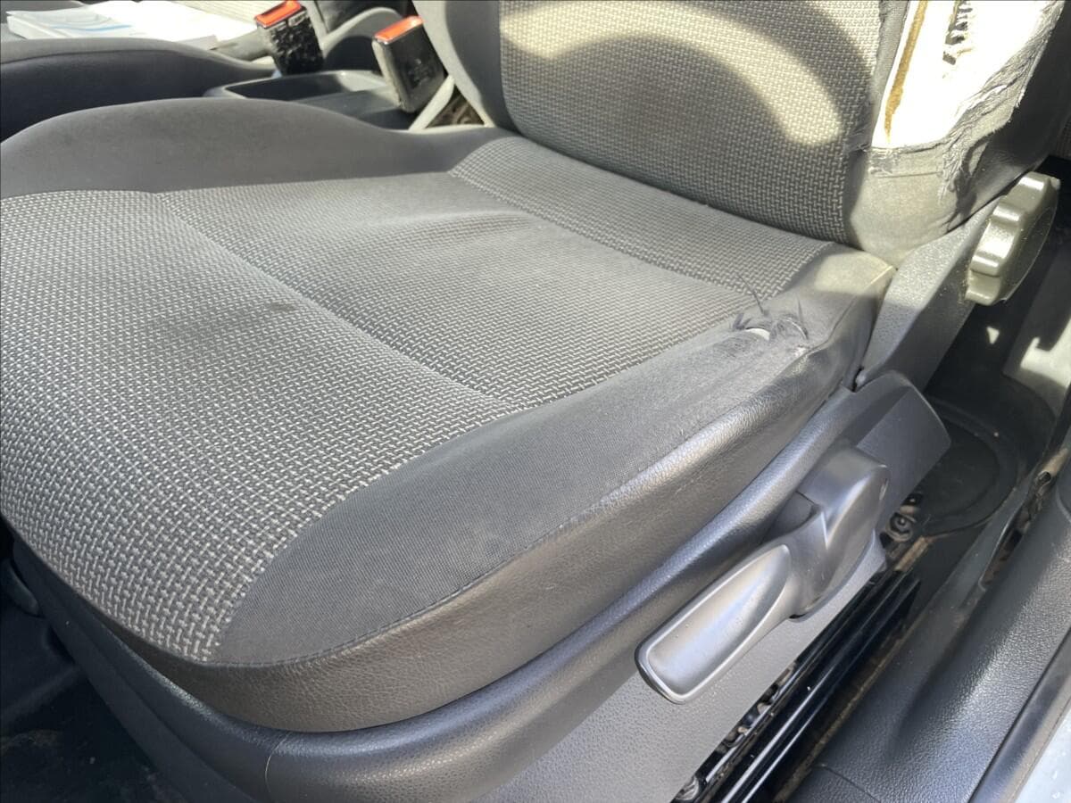 2011 Volkswagen Caddy - 18