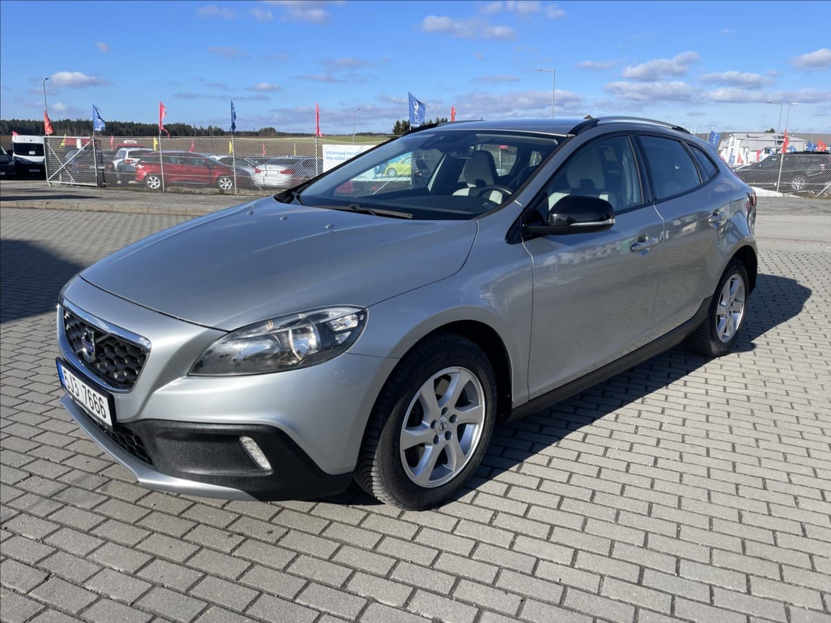 2015 Volvo V40
