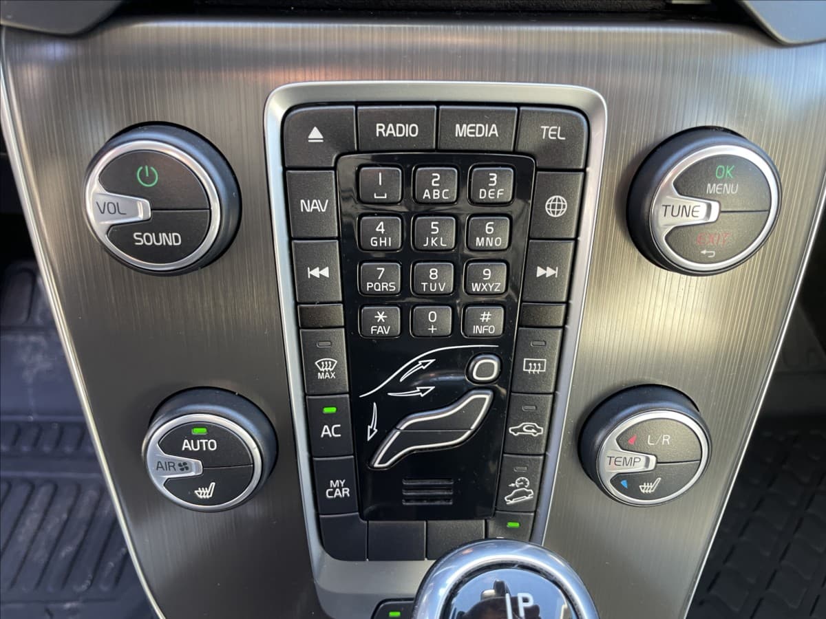 2015 Volvo V40 - 19