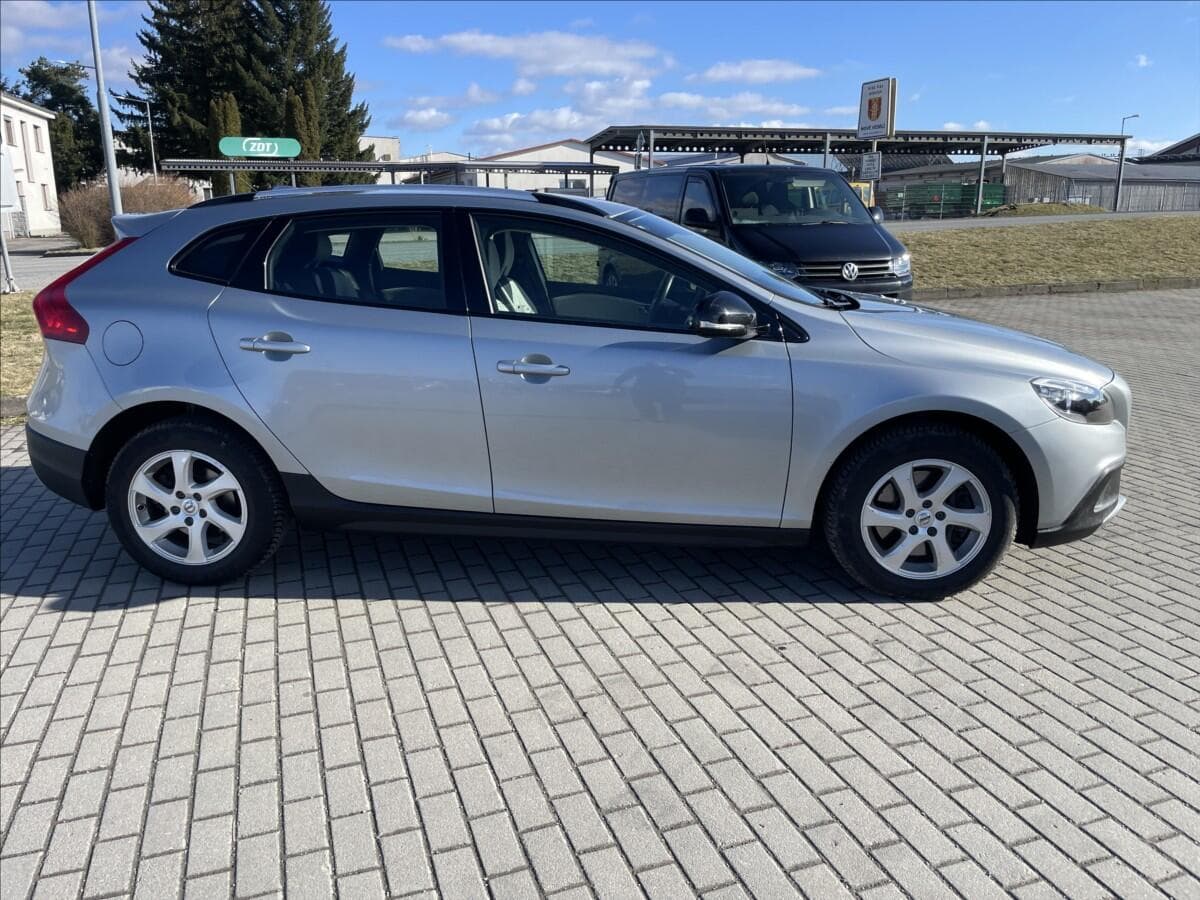 2015 Volvo V40 - 5