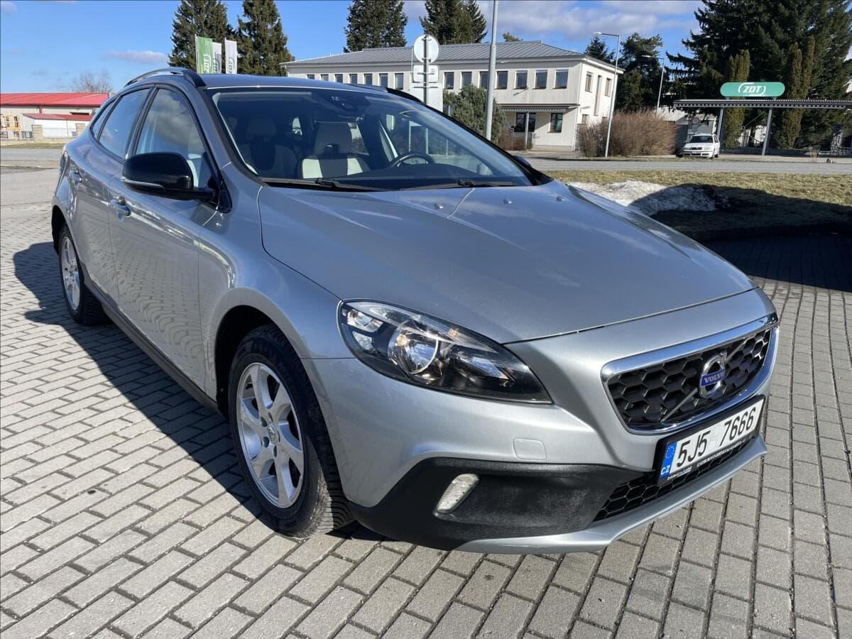 2015 Volvo V40 - 6
