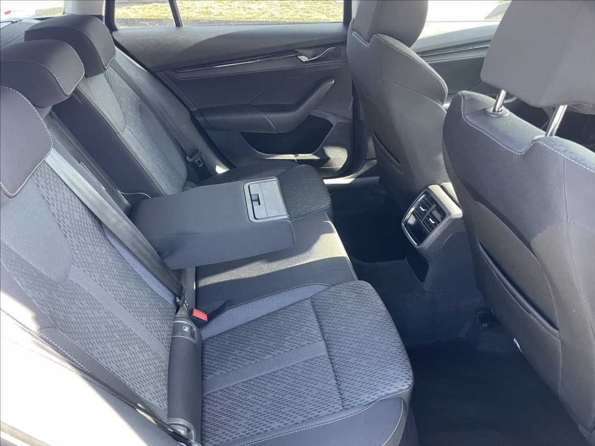 2023 Škoda Octavia - 10